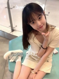 清純學生妹小純—粉嫩小身板締造緊緻快感小純 154cm 18歲 C杯 42kg