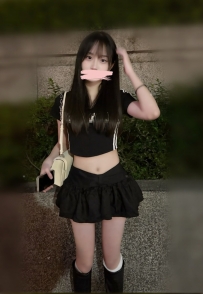 淫淫 160cm 45kg C杯 20歲 下面粉嫩又緊緻 超喜歡被舔小穴