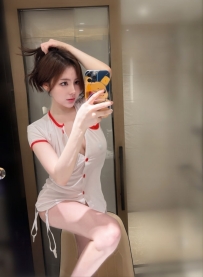 反差護理師 底胸吊帶裝 身材火辣 主動敢玩 熱情健談 服務很好 配合度超高 按摩