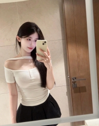 甜美又騷浪！這妹子乳大屁股翹 身材火辣 萱萱 165-48-D-24歲