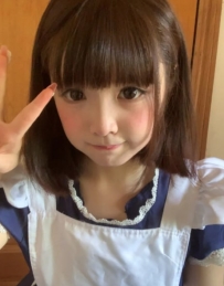 圓圓大眼像洋娃娃 聲音奶到你骨頭酥