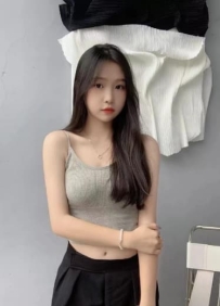 甜美櫃姐 皮膚緊緻 前凸後翹   纖細雙腿 LG 口交舌吻