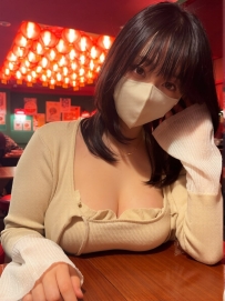 愛玩角色扮演的小姐姐，裝高傲冷漠的時候特別有感覺，快來把她玩到徹底崩潰😈