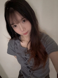 外表軟萌可愛,聲音嗲嗲會撒嬌,互動乖巧又聽話 可制服play