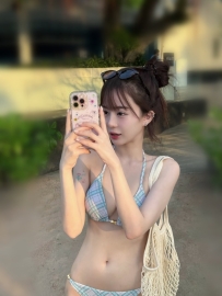 糖兒：158cm・C奶・45kg・19歲  敏感水多、高潮時還會噴水哦~~