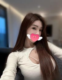 高挑櫃姐系正妹  ❤️ 小芭 166-26歲 E奶- 48kg