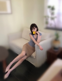 空姐系氣質尤物 ✈️ 很會黏人白皙長腿＋溫柔撒嬌感 互動超甜
