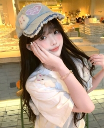 夏天 167.45.C+.22歲  迷人的小妖精 靚麗臉蛋性感嫵媚的身體