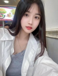 清純甜美的學妹，從小甜到大，她的嗲嗲聲音和清爽風格絕對會讓你瞬間心情大好！