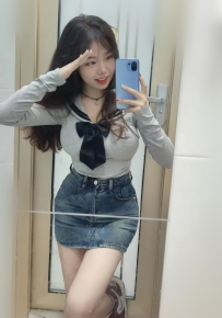 巨乳大二學妹 下體飽滿多汁 可喝淫水喔 超主動 口交的時候 會用撫媚的眼神看你 讓你受