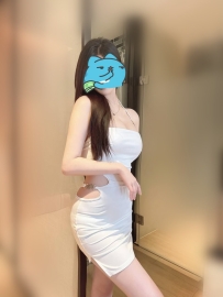 淫蕩大奶辣妹報班 很騷 很淫蕩  很耐幹