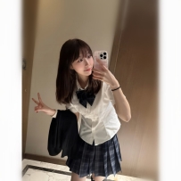 #清純學生系 小萱 159.41.B.19歲 清新甜美的學生妹 粉嫩的肌膚，清秀的臉龐 看了讓人