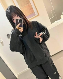 調皮的E奶女孩  青春期 很貪玩 19歲
