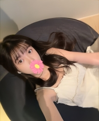 沁沁 157-19歲-C奶-43kg  皮膚白皙 沒有刺青 純純的嫩妹💖  服務青澀 但超聽話 性格