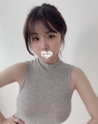 氣質可愛小主播 蜜桃 163cm.E奶. 48kg.22歲皮膚白 粉紅奶 漂亮 長相可愛 笑起來很甜美