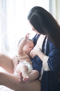 奶水媽媽 身材微肉不胖 重在奶水多  服務親切健談 整體感覺不錯~