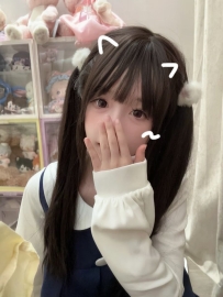 這妹子嬌小又甜美 年紀輕輕的她丫丫 150com.44kg.Ccup.18歲