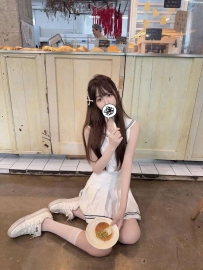 豐滿翹臀從後入超好撞，穴穴緊，配合度很高幹起來很爽，