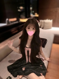 糖果 160cm 19歲 Dcup 外表清新甜美互動自然不尷尬，性格溫柔貼心