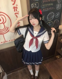 高雄 個性乖巧聽話黏人又愛撒嬌，最喜歡被抱著親親會輕輕蹭著你索吻 身體敏感度很高穴