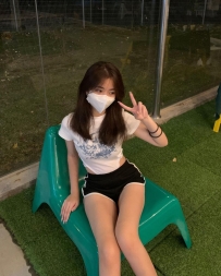 反差感強，清純臉＋超騷玩法，一叫就濕 D+/22歲