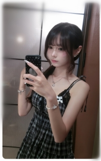 清純鄰家小女孩長相甜美 軟萌軟萌的甜美嗓音 白嫩肌膚 很喜歡撒嬌 配合度高 有女友FU