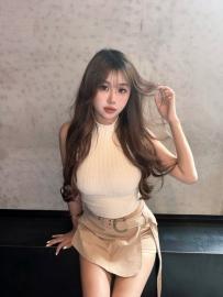 ✨ E奶小妖精 欣吟 ✨  📝  20歲 / 162cm / E奶 / 45kg