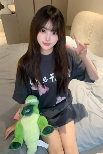 初雪 155cm  43kg  C  22歲蘿莉控必點 嬌小可愛 讓人疼愛