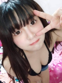言言 159 D+ 22歲  #高雄  床上很活躍喔 很敢玩的女生  有交過男朋友 配合度都很高