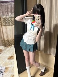 思思 155cm 44kg Ccup 19歲 性格：青澀 內嚮 很有愛心唷  乖巧可愛  很聽話 可調教