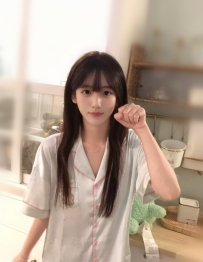 清純可愛學生妹 可調教 床上特別聽話 牙牙 155cm 43kg C 19歲