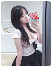 清純氣質美貌,溫柔嗲嗲嬌喘叫床聲 奶的弧度好吸睛 奶頭小巧粉 嫩穴好濕又好緊實