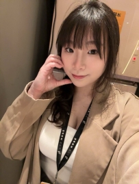 珊珊｜豐滿包覆型  158cm 50kg Ecup 27歲說話輕柔 會慢慢引導