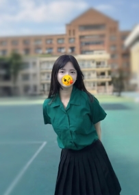 甜美北一學生 奈奈 158cm｜45kg｜C奶｜18歲笑起來超甜、說話也很溫柔