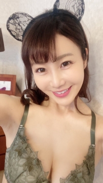 性感美艷氣質騷貨 性慾強很難餵飽 敢玩耐操身材高挑MODEL般的身型讓人驚艷真的漂亮 床