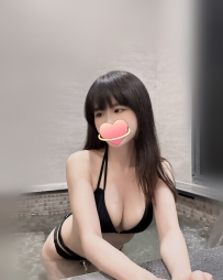 巨乳可愛蘿莉類型  泡芙 158cm D  46kg  20歲甜美可愛女僕 悶騷皮膚白