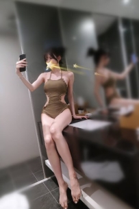 高挑苗條正妹皮膚白皙  屁股有肉   喜歡被 打屁股 陪你解鎖換任何性愛姿勢