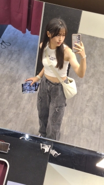 口技很讚  無套BJ，主動上搖  健談 活躍的小女生，不做作