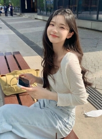 在校大學生 治癒系笑容 皮膚白皙苗苗 160cm  45kg  C  20歲