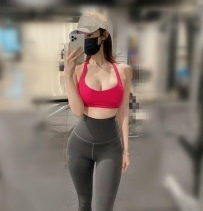 夢妮  166cm 49kg Dcup 24歲  健身達人 身材保養的特別好