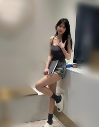草莓 157cm.C奶.44kg.19歲  非常清純可愛高中學生蘿莉自拍   逼是真的粉嫩 二次元蘿莉