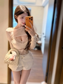 乾淨  美腿控必點 性慾很強  讓你全身酥麻 配合度極高 舔蛋/鴛鴦浴/有套吹有套做