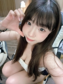 🍵 童顏巨乳小隻馬 · 李媛  童顏系鄰家妹妹臉 × 巨乳反差感